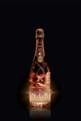Romain RECHT – Retoucheur Photo Champagne, Bière et Spiritueux - PARIS - CAMPAGNE MOET & CHANDON