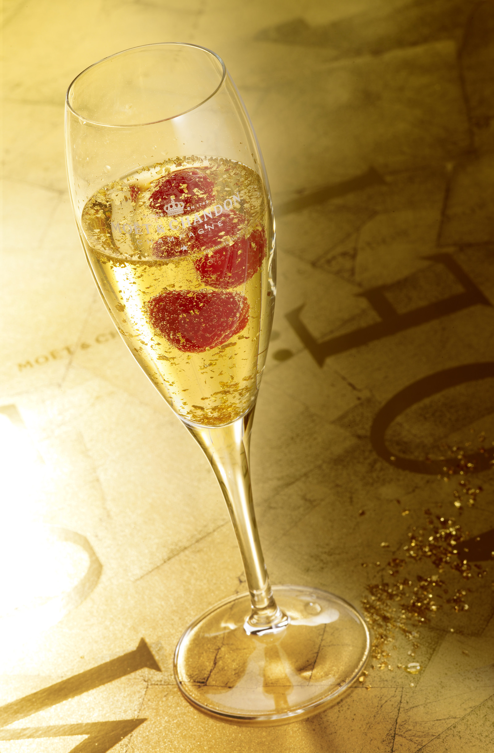 Romain RECHT – Retoucheur Photo Champagne, Bière et Spiritueux - PARIS - CAMPAGNE MOET & CHANDON